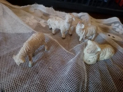 Quattro Pecore per presepe - In Cartapesta  - Immagine 1 di 3