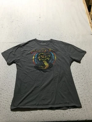 Camiseta Cobra Kai Para Hombre XL Gris Estampado Gráfico Cuello Redondo Manga Corta Foto 1 de 4