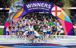 ENGLAND - ENGLAND vs. SPAIN - FINAL - EURO WINNERS 25 - A4 QUALITY PHOTO - Picture 1 of 1