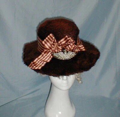 Antiguo Sombrero Eduardiano 1912 Cinta de Piel de Castor Marrón y Cuentas Pájaro Pin Borde Foto 1 de 4