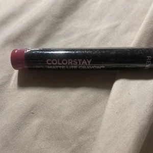 Revlon Colorstay Matte Lite Crayon 06 Lift Off - Bild 1 von 4