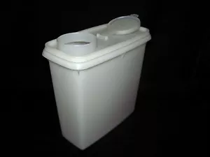Vintage Tupperware 13 Cup White Regular Size Cereal Storer - Picture 1 of 4