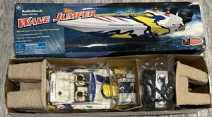 Radio Shack Wave Jumper RC Boat Vintage In Rare Yellow 60-4317 Works - Picture 1 of 14