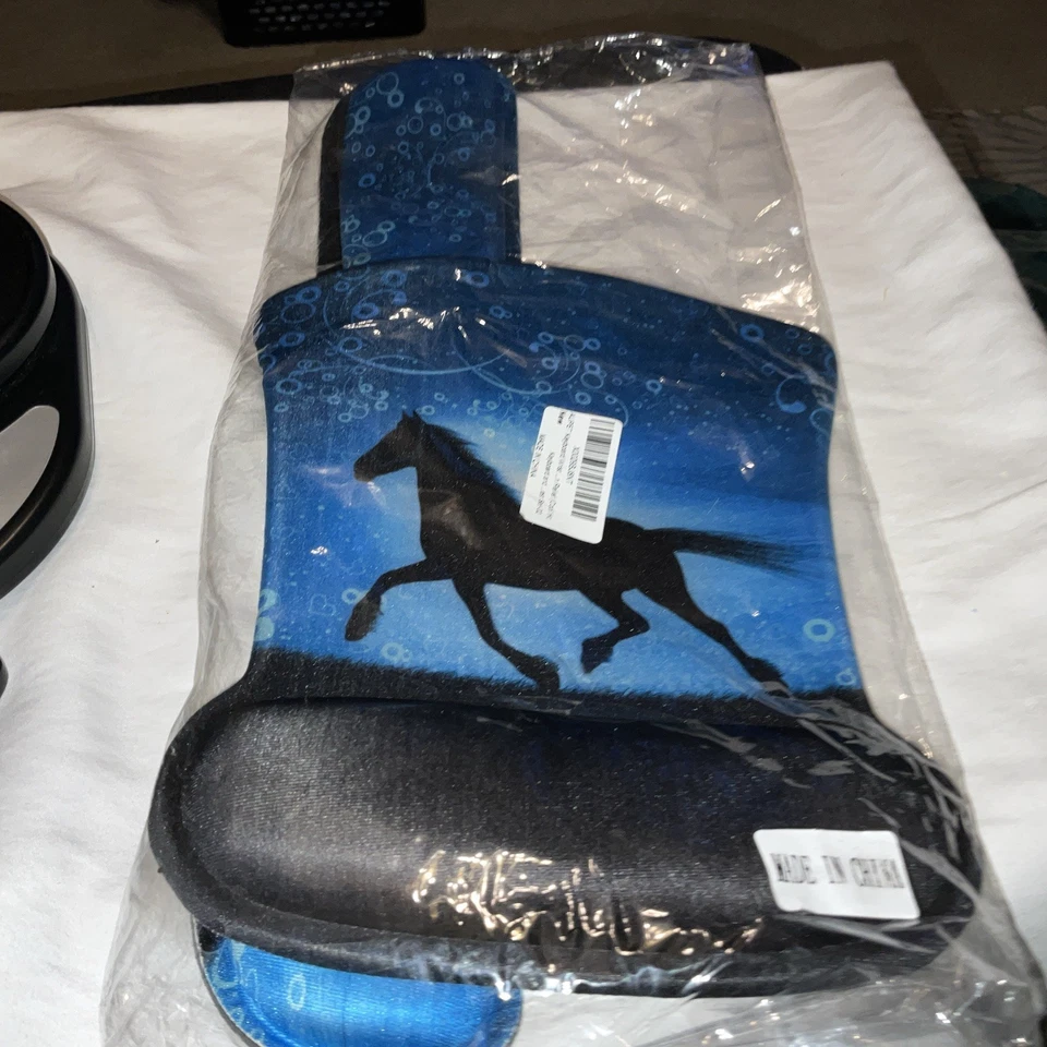 Mouse Pad W/ Wrist Support & Keyboard Wrist Rest Non-Slip Durable Mouse Pad NEW - Image 1 of 4