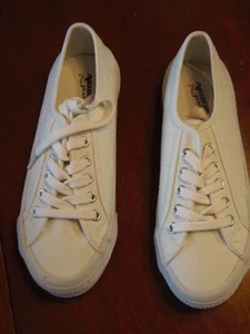 ARIZONA JEAN CO. WHITE SNEAKERS - SCARLETT, SIZE- 5 1/2, 022-3004 (S-48X2)