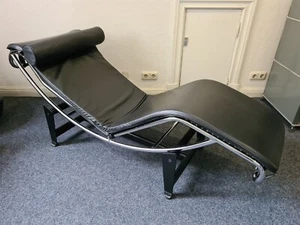 Liege LC4 - nach einem Entwurf von Le Corbusier - original getreue Replica - Bild 1 von 12