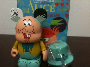 El Sombrerero Loco VARIANTE con Calcetines de 3" Vinilación Serie Alicia en el País de las Maravillas - Imagen 1 de 2