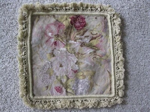 Copricuscino vintage fiore/fiore punto ago petit point lancio con frange - Foto 1 di 12