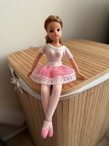 Pedigree Sindy Doll Auburn Hair Active Ballerina Tutu Leotard Tights Ankles Pose - Picture 1 of 24