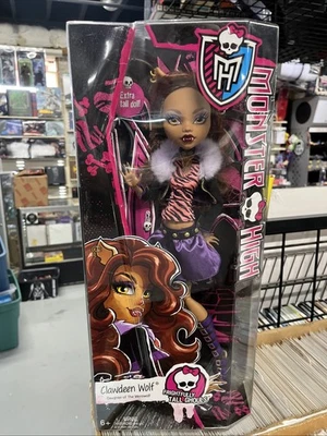 Monster High Clawdeen Wolf Frightfully Tall Ghouls  17” Doll Werewolf New - Image 1 of 2