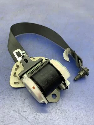 2018 NISSAN ARMADA OEM RIGHT REAR SEAT BELT TENSIONER RETRACTOR CF0576R18 - Изображение 1 из 4