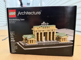 Retired LEGO ARCHITECTURE: Brandenburg Gate (21011) MINT NISB From 2011