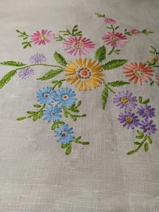 Floral Hand  Embroidered Hem Stitch Edge Linen Tablecloth 43" x 68" - Picture 1 of 8