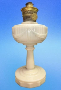 Aladdin Tall Lincoln Drape Alacite Uranium Glass Oil Lamp Model B Vintage 1940s - Picture 1 of 12