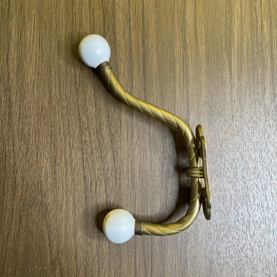 复古黄铜瓷墙双外套夹克服装钩艺术装饰维多利亚 — 第 1/4 张图片