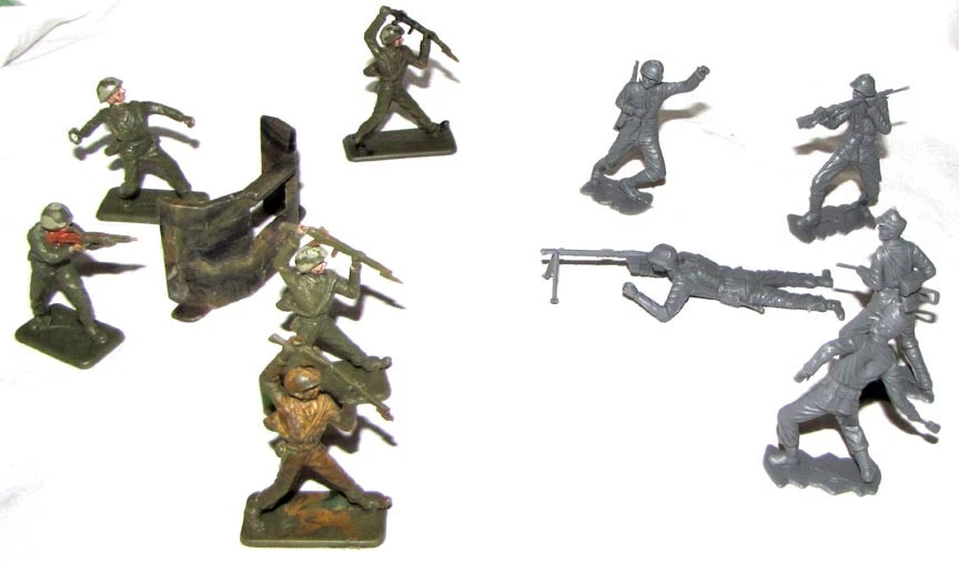 Soldados británicos de media luna vs MPC soldados alemanes de juguete T1 de la Segunda Guerra Mundial Foto 1 de 1