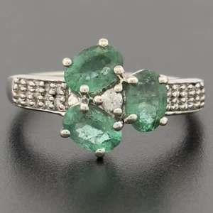 9ct White Gold Emerald Cluster Ring Size N Hallmarked - Picture 1 of 9