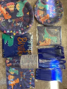 114 pcs Dinosaur Birthday Supply Set with banner and tablecloth and tableware - Picture 1 of 6