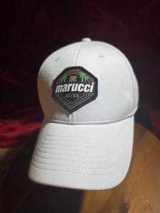 Neu Marucci belüftete Mütze Kappe ST/23 Performance Snapback Baseball Softball weiß  - Bild 1 von 5