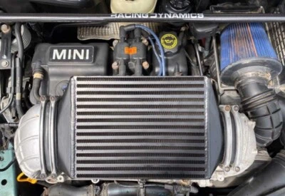Intercooler, montagem superior para Mini Cooper S R53 2001-06 - Imagem 1 de 4