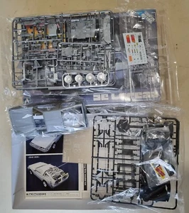 Aoshima 1/24 Scale Model Car Kit No.SP07 006191 - De Lorean Back To The Future - Picture 1 of 7