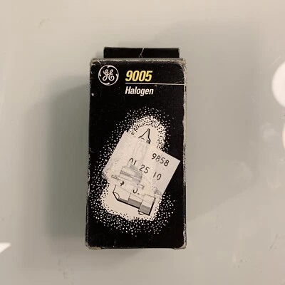 GE 13384 9005 - 65w Automotive Low Beam Headlamp Bulb - Image 1 of 4