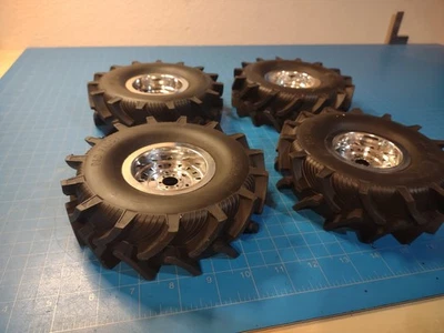 Neumáticos y ruedas de barro Losi LMT para 1/10 LMT  Foto 1 de 4