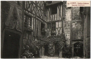 CPA 45 - GIEN (Loiret) - 24. Vieilles Maisons Impasse Dubillard - Picture 1 of 2