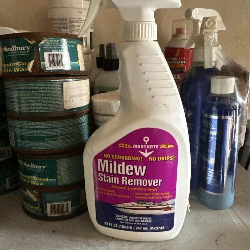 Marykate MK3732 Mildew Stain Remover 1 Quart Cleaning Boat - Image 1 of 1