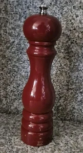 Molinillo de pimienta Peugeot rojo oscuro lacado brillante madera 9” Francia - Imagen 1 de 6