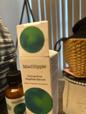 Suero péptido correctivo Mad Hippie, 1,02 fl oz (30 ml) nuevo en caja Foto 1 de 3