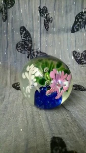 glass paperweight - Picture 1 of 5