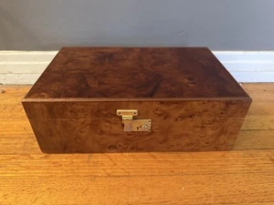 VINTAGE Jewelry Box in Burl Cedar, EARLY 20TH Century W/KEY LOCKING 14 X 9 X 5 - Picture 1 of 12