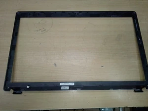 Clevo W670SJ W670SR W670SZ W670SF LCD Screen Bezel 6-39-W6701-01 - Picture 1 of 3