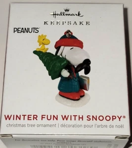 Snoopy Peanuts Hallmark 2021 Winter Fun with Snoopy 24th n Series Christmas Tree - Picture 1 of 2