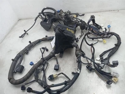 Arnés de sala de motores principal 1,5 L AT híbrido se adapta a 12-13 PRIUS C 82111-5CP21 Foto 1 de 4