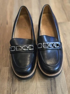 Naturalizer Cabana Lug Sole Loafers black Faux Leather Silver Buckles Size 8 - Picture 1 of 7
