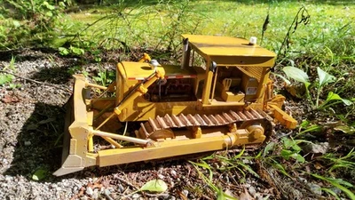 1/25 AMT DOZER "FARMER BOB'S CAT".   ¡CONSTRUIDO A MEDIDA! Foto 1 de 4