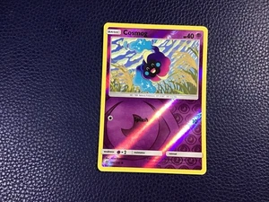 Cosmog 100/236 - NM REVERSE HOLO SM Cosmic Eclipse - Pokemon 2019 TCG Card - Picture 1 of 2