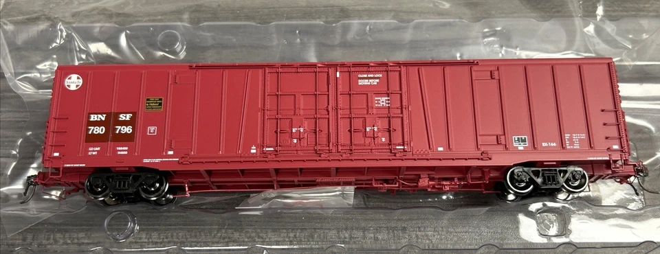 BLMA Models HO #53049 Bx-166 60’ Beer Car BNSF (ATSF Repatch) #780796 NOS! - Image 1 of 4