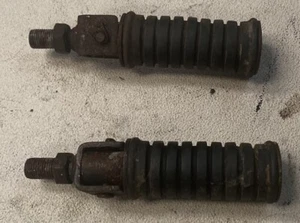 Yamaha DT175 / DT100 Rear Foot Pegs x 2 - Approx 1978 - Genuine - Second Hand - Picture 1 of 6