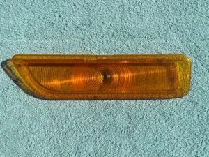 GMC Pickup Truck 1962-1966 NOS ámbar LH luz de estacionamiento lámpara lente (rota) #2452352 - Imagen 1 de 8