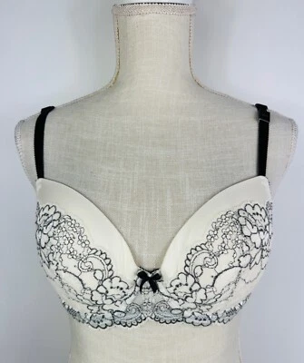 Victoria’s Secret Dream Angels Lined Demi Bra Cream Black Lace 32DD New - Image 1 of 4