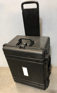 Pelican 1620 Protector Case Black Hard Rolling Handle Travel Case