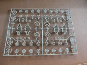 Tamiya Jagdpanzer 1v l/70 Lang kit nº 88 A Sprue ruedas de carretera - Imagen 1 de 7