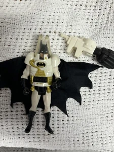 Figura de acción Batman blanco negro dorado TM y 1990 DC Comics Kenner con accesorio - Imagen 1 de 3