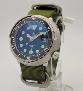 Mens Luxury Black Divers Watch 300m WR NH35 SEIKO TMI Automatic Movt Green NATO - Picture 1 of 17