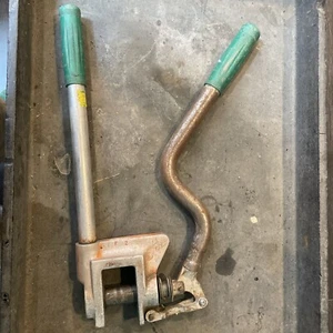 Greenlee 709 Metal Stud Punch Knockout Tool 7/8” Hole Size - Picture 1 of 5