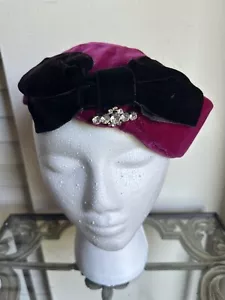 Beautiful Vintage Fuscia Velvet Women's Hat w/rhinestone Pin And Bow - Picture 1 of 14