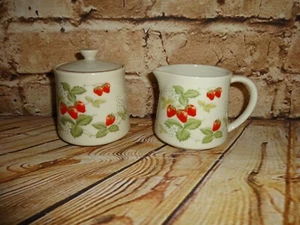 Vintage Wild Strawberry Creamer and Sugar Bowl Set JAPAN - Picture 1 of 6